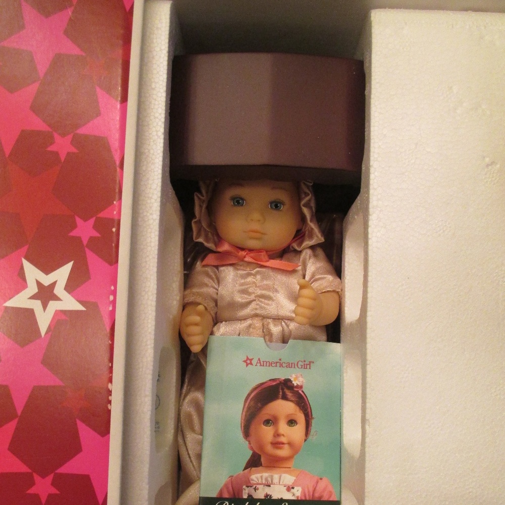 RARE American Girl Felicity Merriman Sister Polly and cradle (new in box)